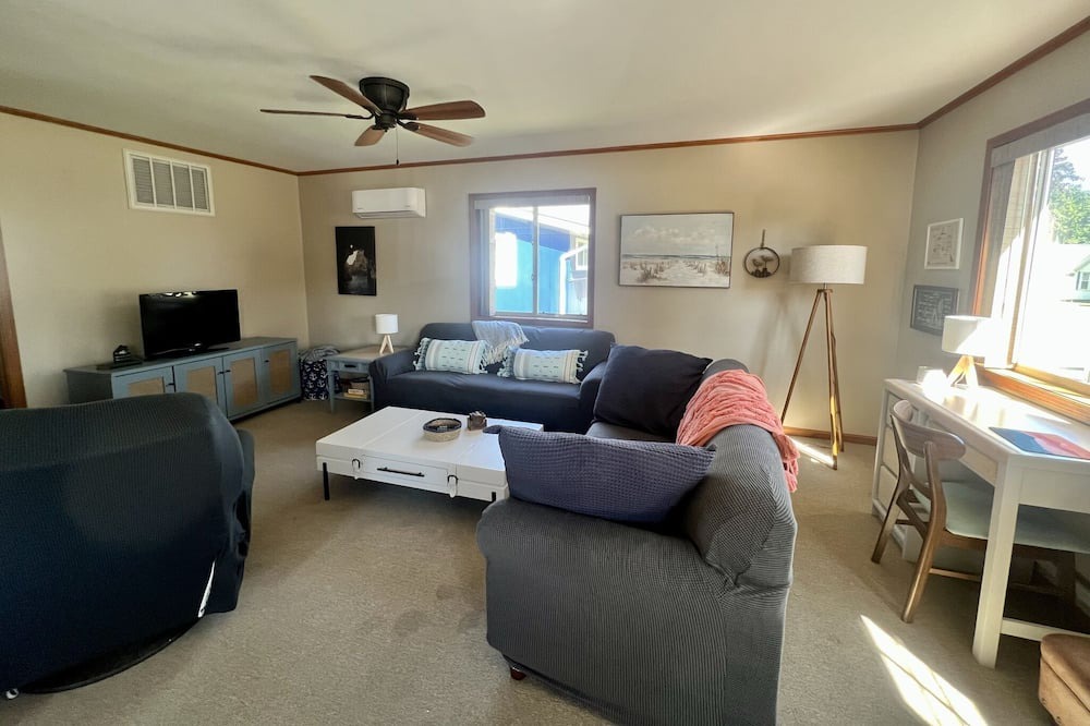 Photo of Bedroom in Houghton Lake Heights