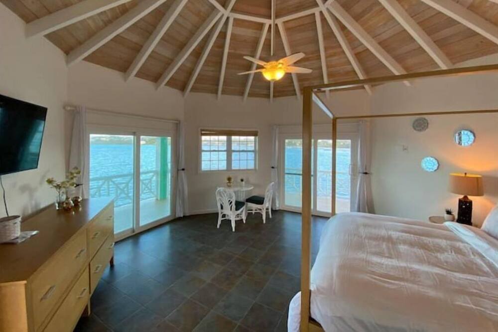Photo of Bedroom in Island Harbour