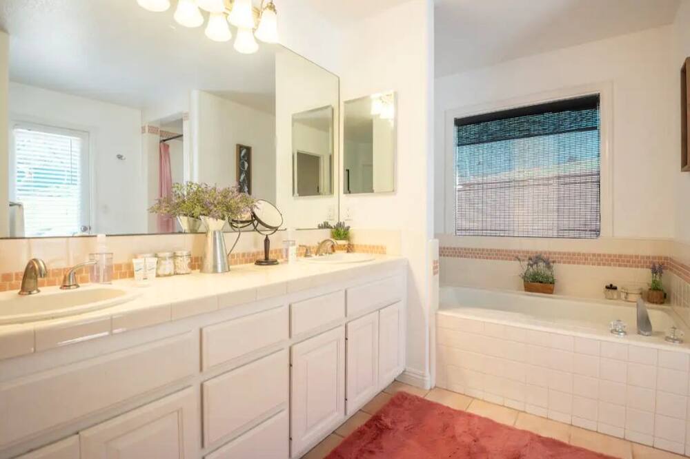 Photo of Bathroom in Escondido