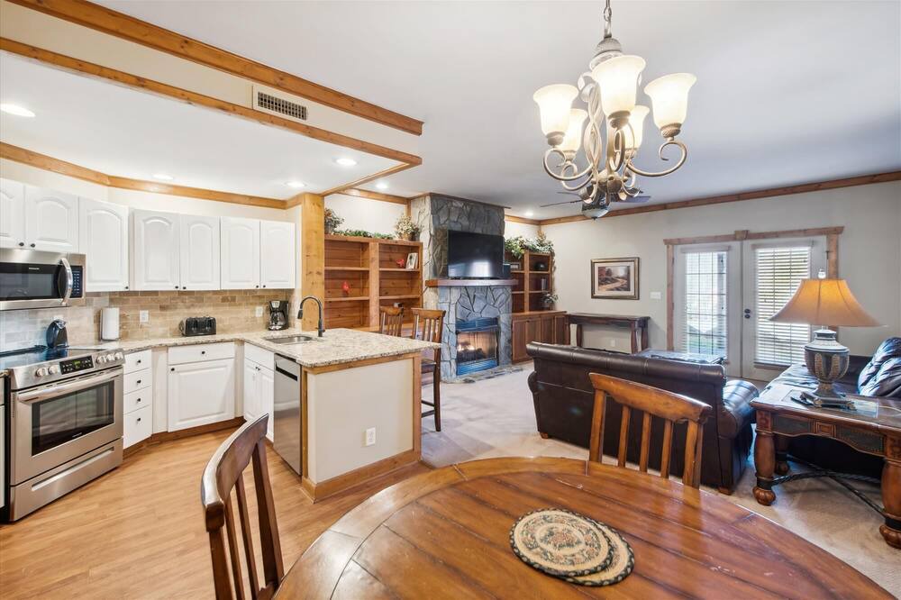 Photo of Others in White Oak Lodge