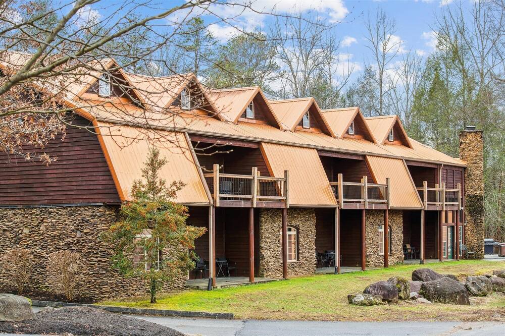 Photo of Outdoor in White Oak Lodge