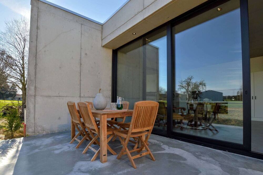 Photo of Outdoor in Warsage