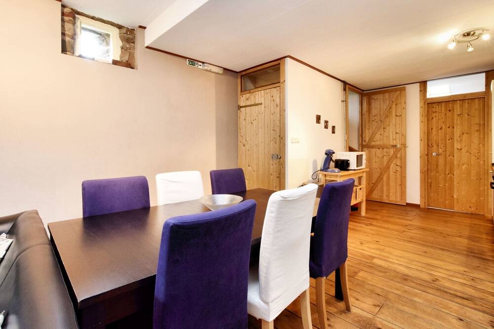 Photo of Livingroom in Commanster