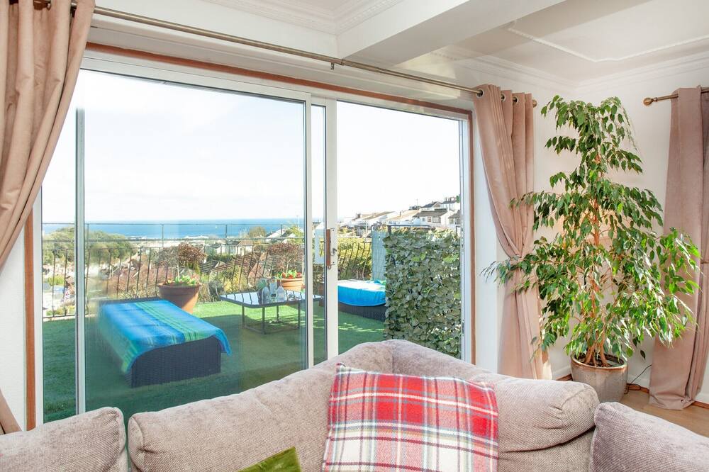 Photo of Livingroom in Paignton