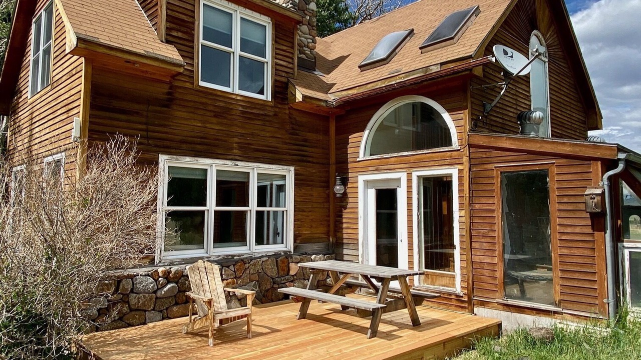 Photo of Outdoor in Emigrant