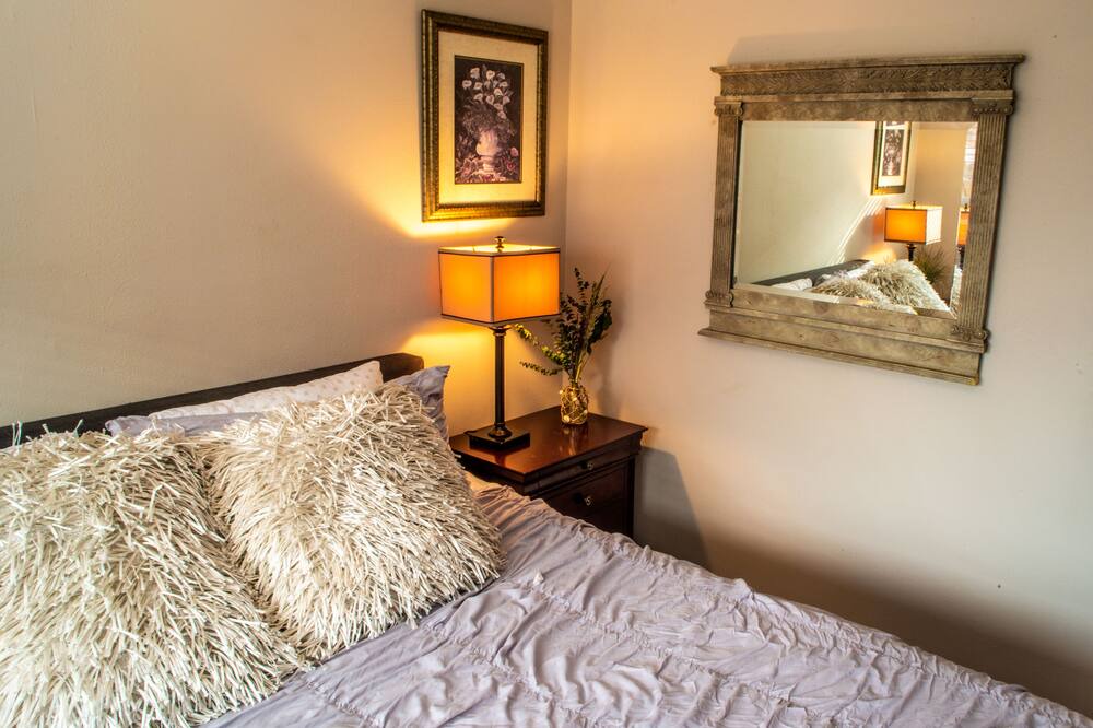 Photo of Bedroom in Alki