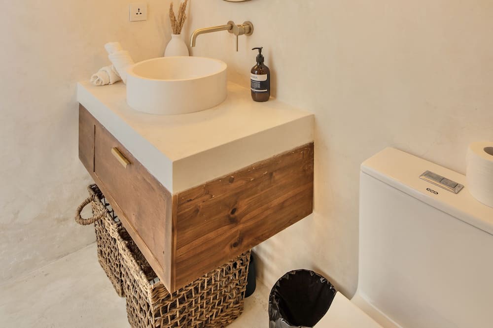 Photo of Bathroom in Babakan