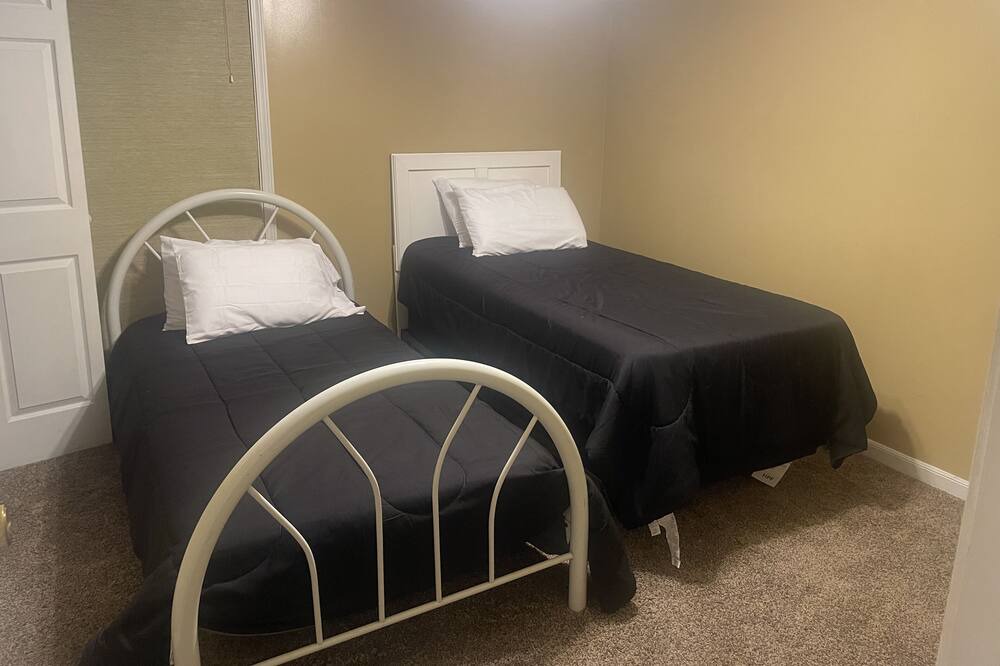 Photo of Bedroom in Alexandria