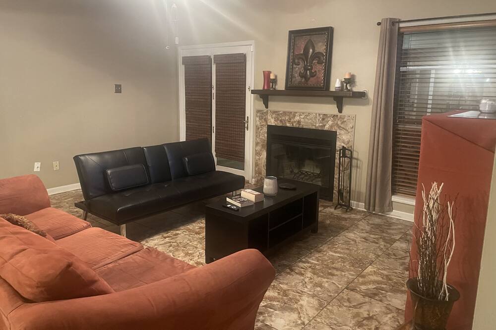 Photo of Livingroom in Alexandria