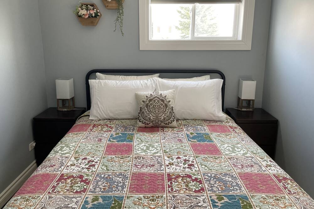 Photo of Bedroom in Maple Creek