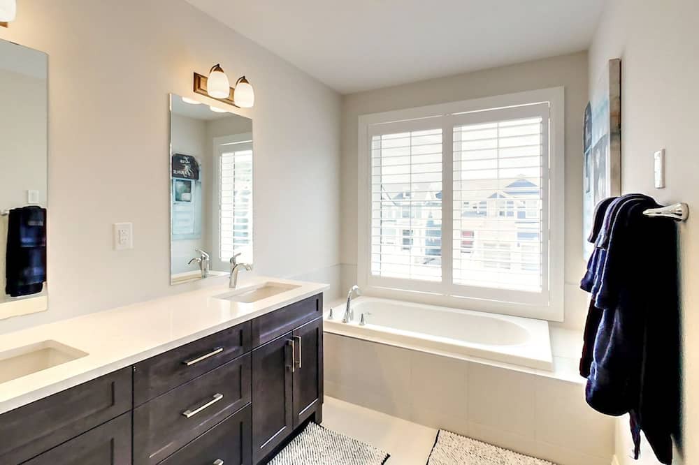 Photo of Bathroom in The Blue Mountains