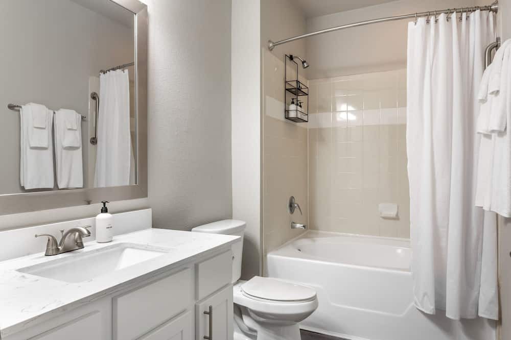 Photo of Bathroom in Pearland