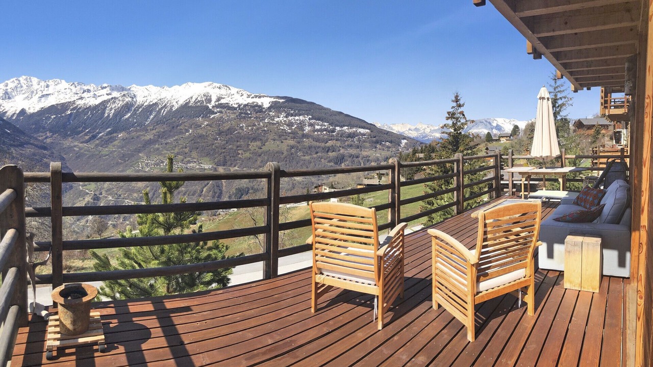 Photo of Outdoor in Mase