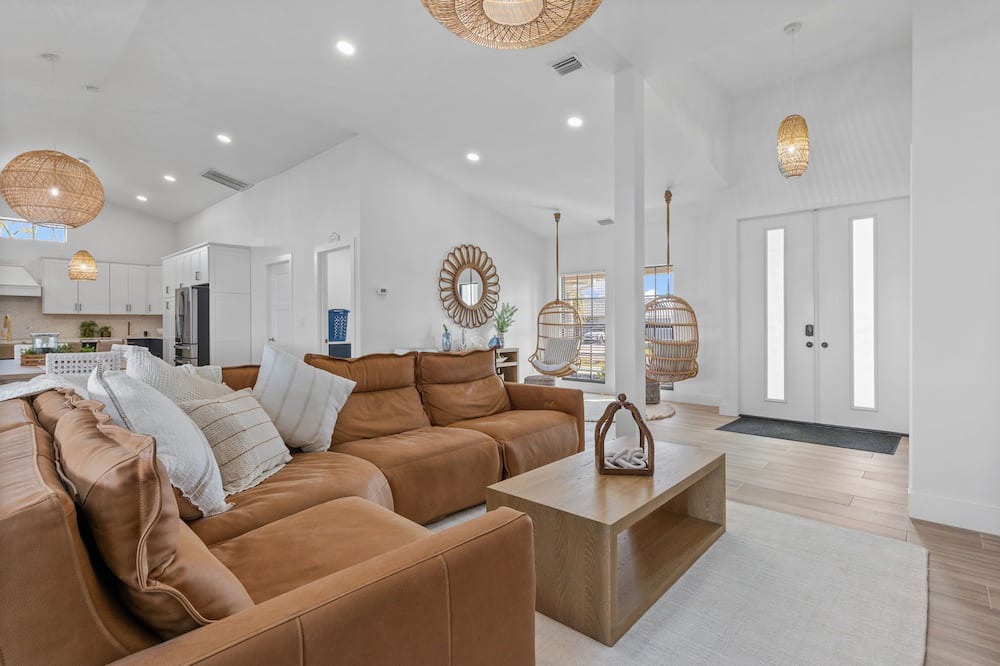 Photo of Livingroom in Eight Lakes