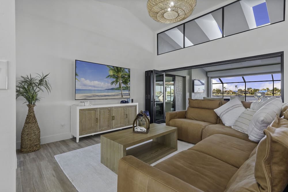 Photo of Livingroom in Eight Lakes