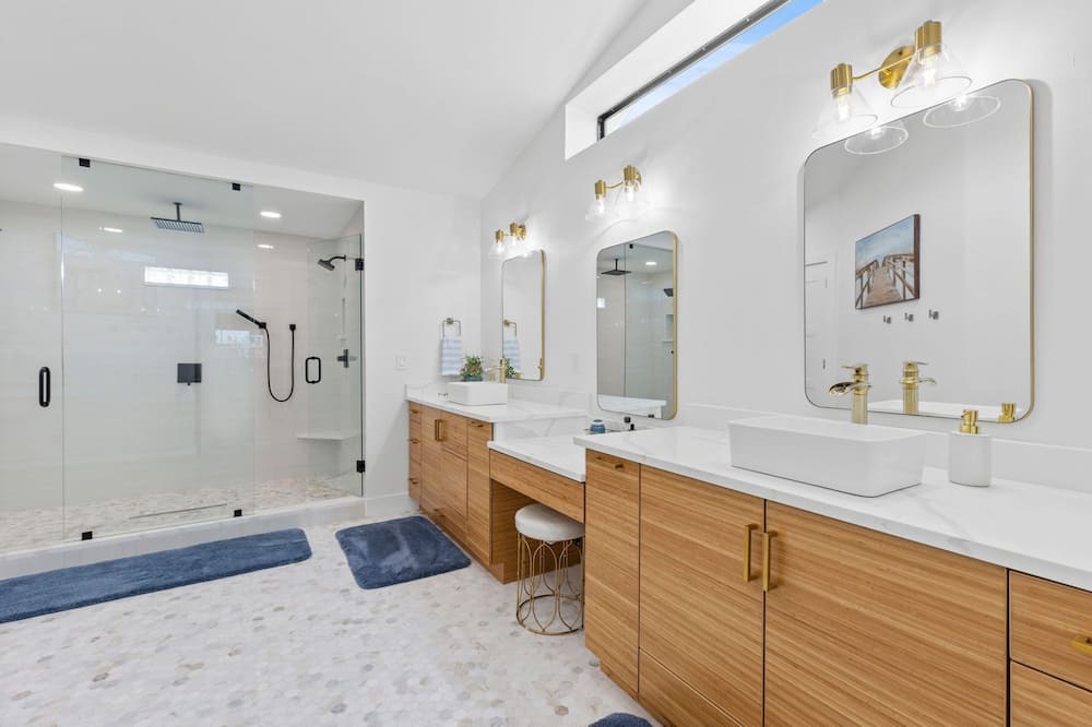 Photo of Bathroom in Eight Lakes