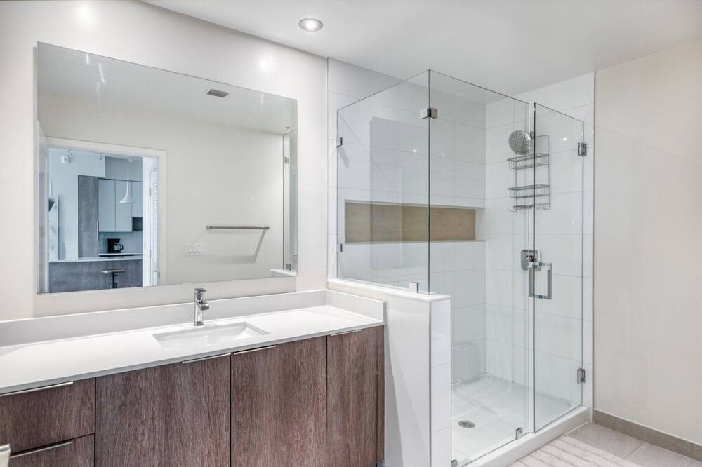 Photo of Bathroom in Miramar