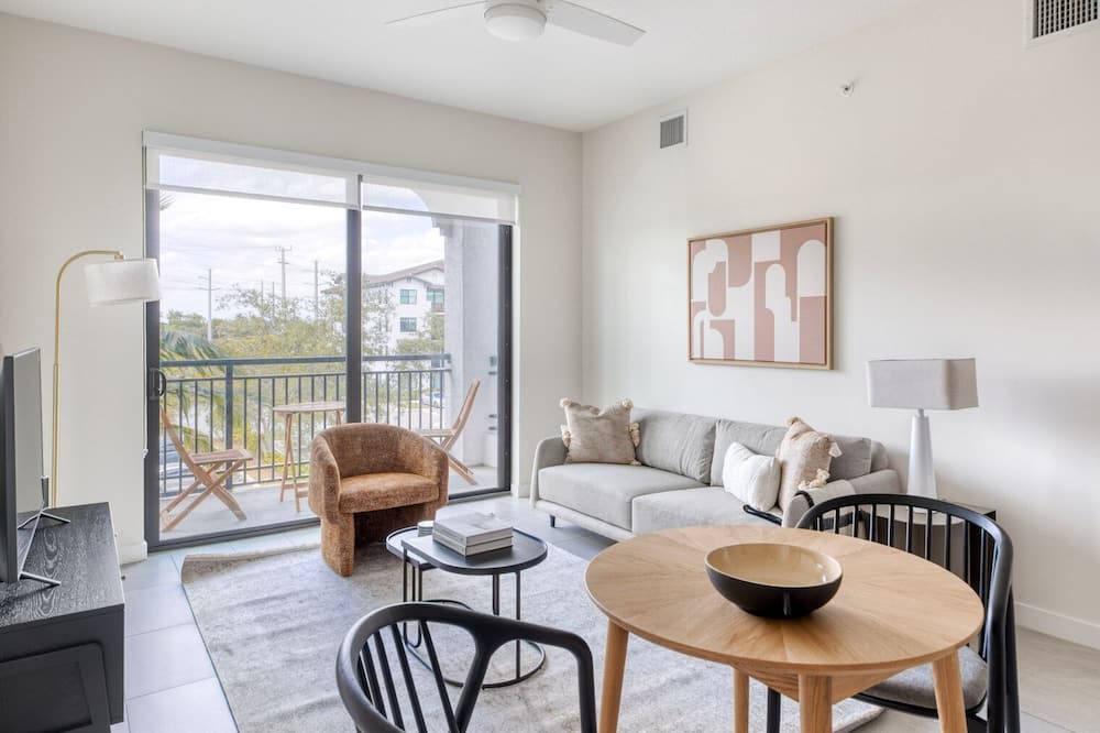 Photo of Livingroom in Miramar