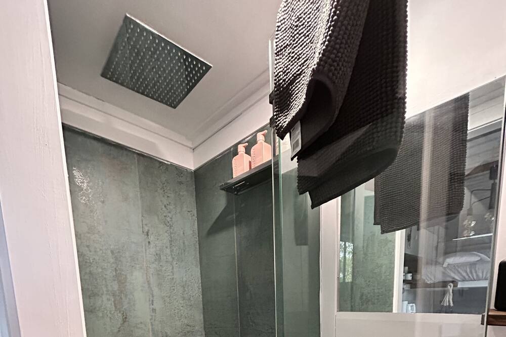 Photo of Bathroom in Wongawallan