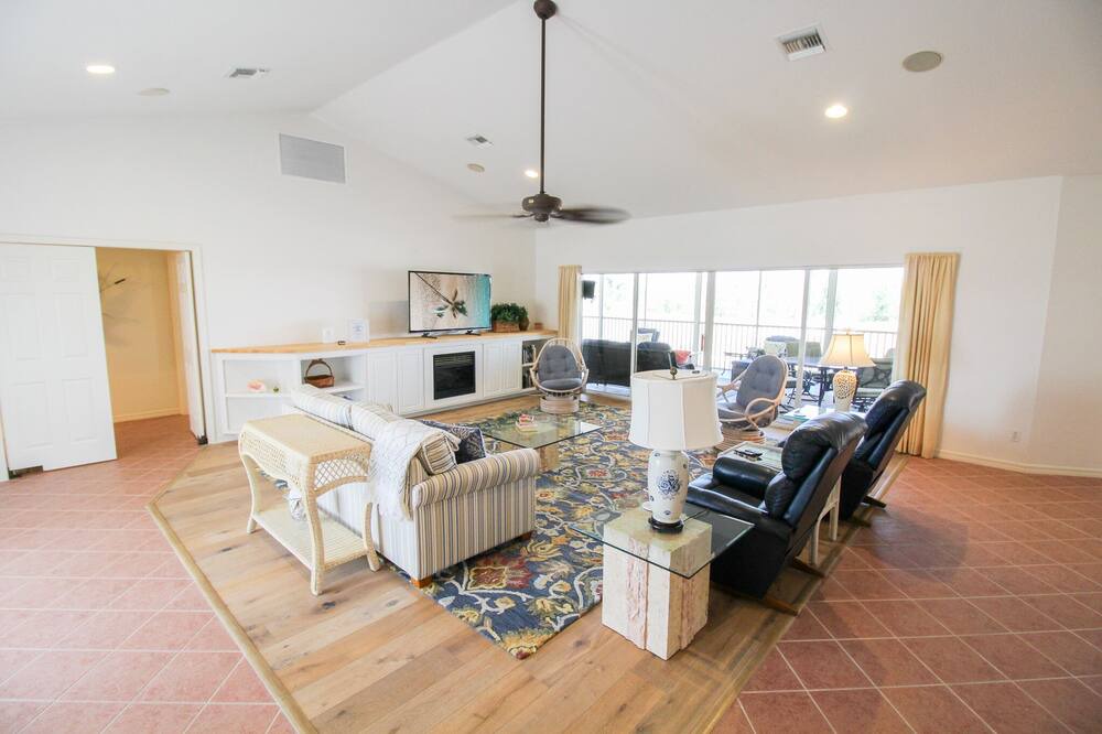 Photo of Bedroom in The Dunes