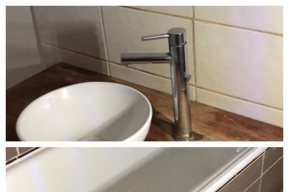 Photo of Bathroom in Sarcelles