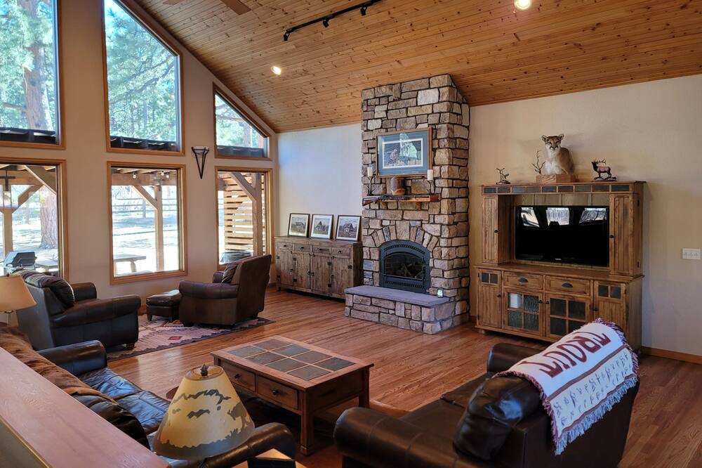 Photo of Livingroom in Perry Park