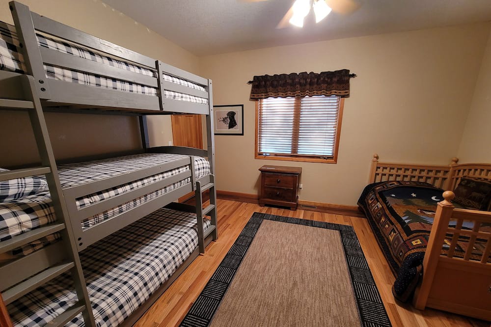 Photo of Bedroom in Perry Park