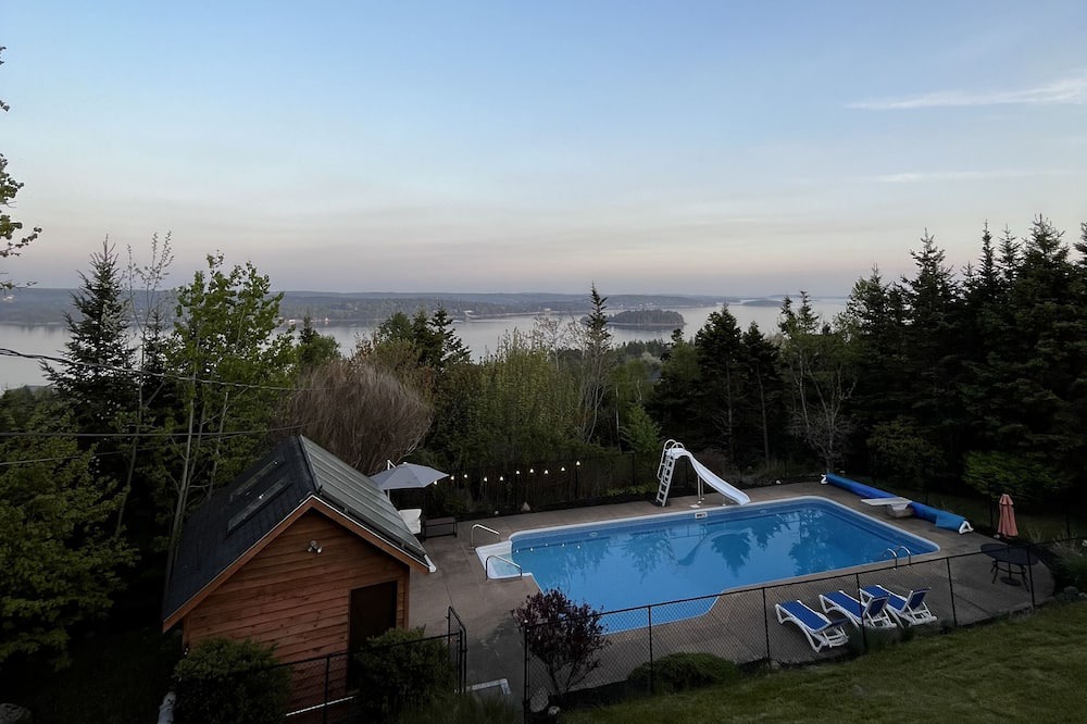 Photo of Outdoor in Boutiliers Point