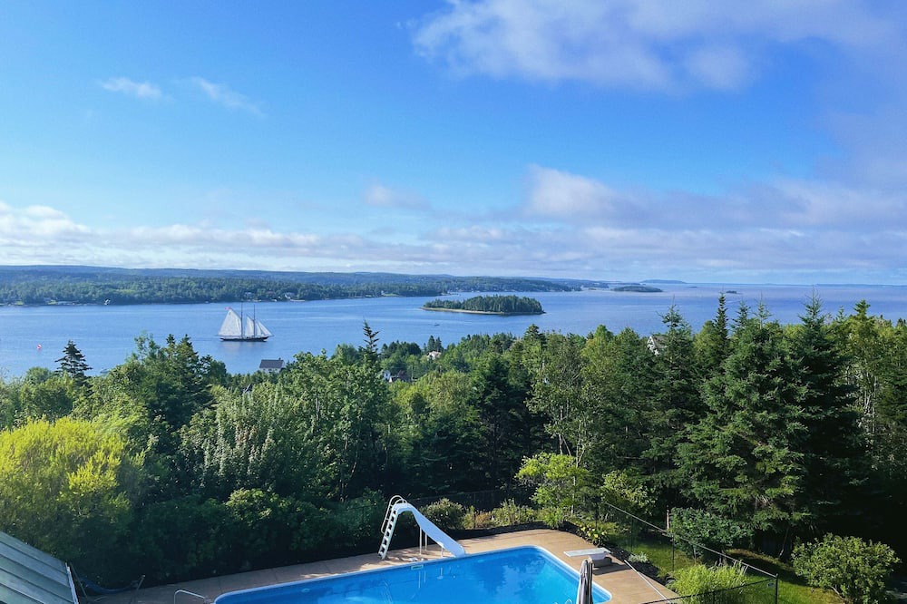 Photo of Outdoor in Boutiliers Point