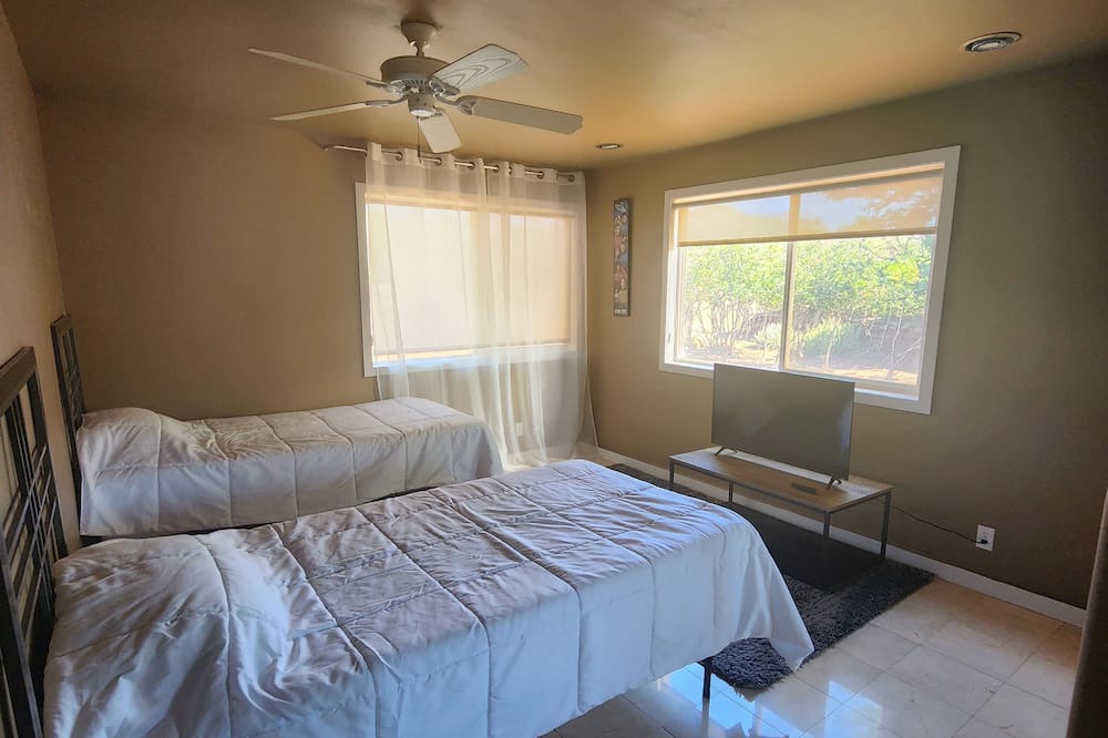 Photo of Bedroom in Maunaloa