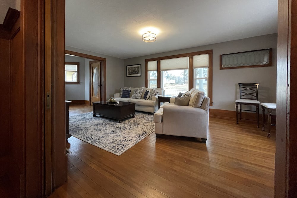 Photo of Livingroom in Syracuse