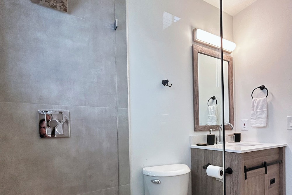 Photo of Bathroom in Palmetto Estates