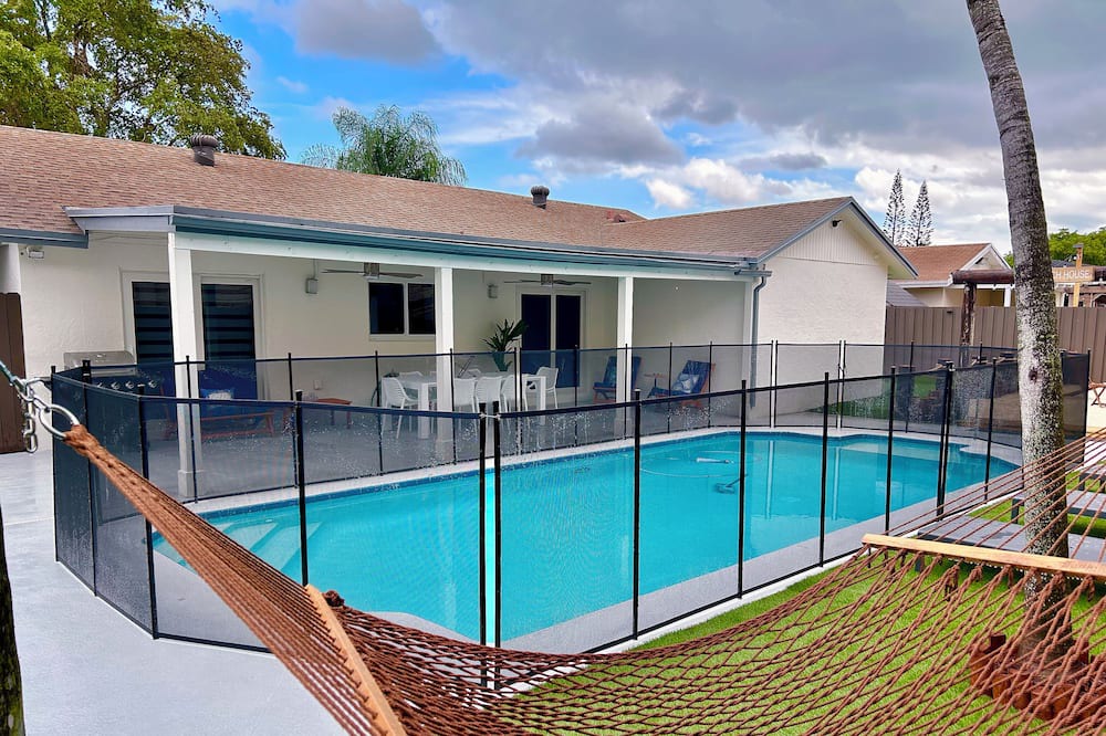 Photo of Outdoor in Palmetto Estates