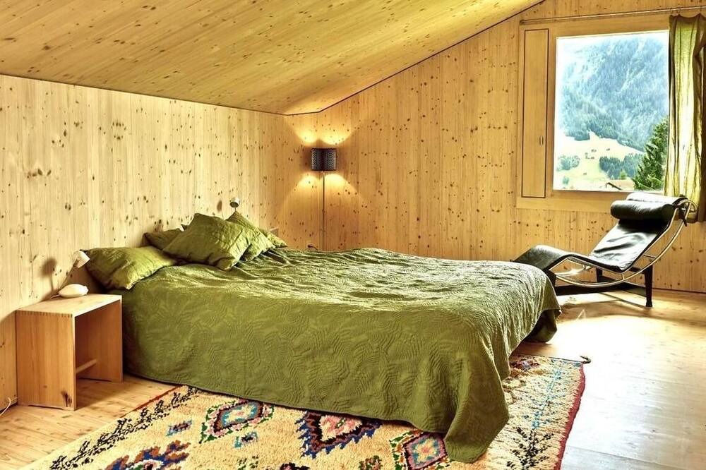 Photo of Bedroom in Lumnezia