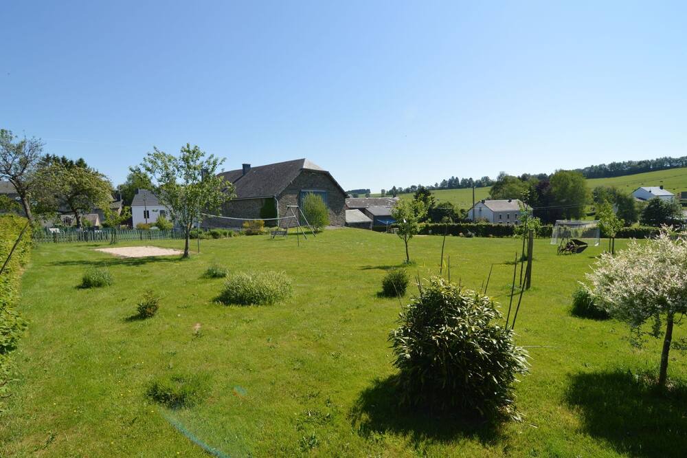 Photo of Outdoor in Tillet