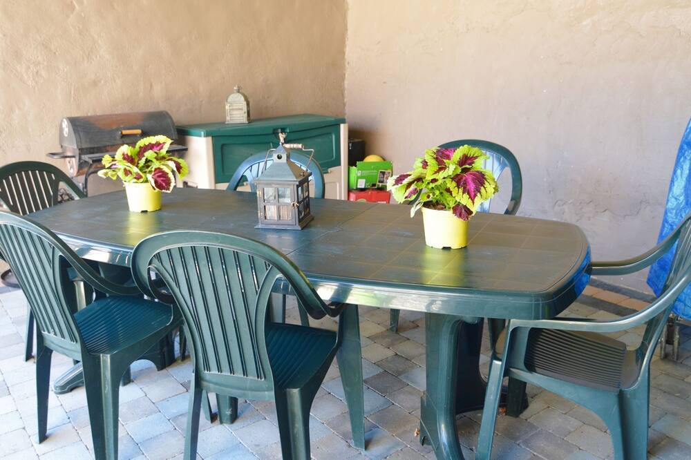 Photo of Patio Balcony in Tillet