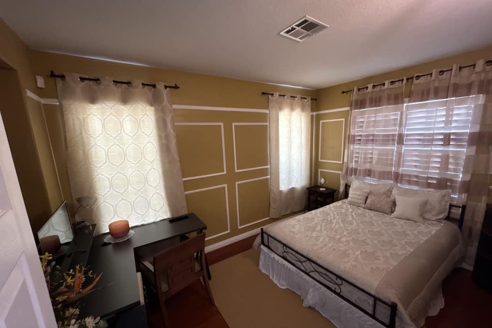Photo of Bedroom in Menifee