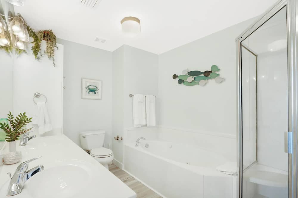 Photo of Bathroom in Fort Morgan Pines