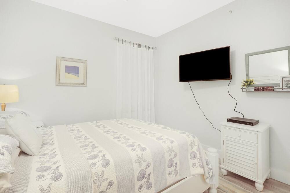 Photo of Bedroom in Fort Morgan Pines