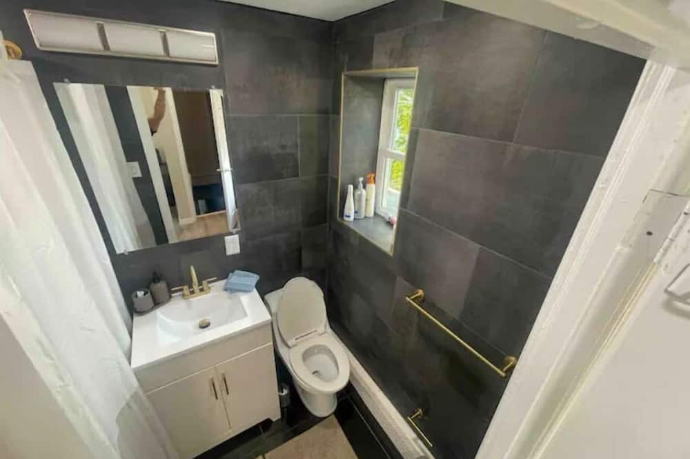 Photo of Bathroom in Bethpage