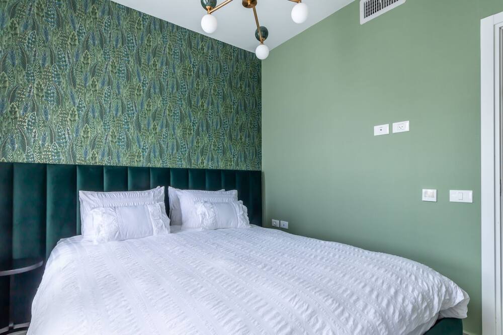 Photo of Bedroom in Nachlaot