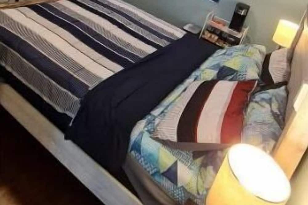 Photo of Bedroom in Seffner Community Alliance