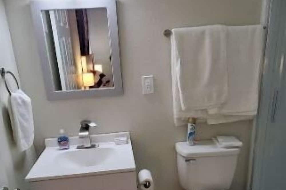 Photo of Bathroom in Seffner Community Alliance