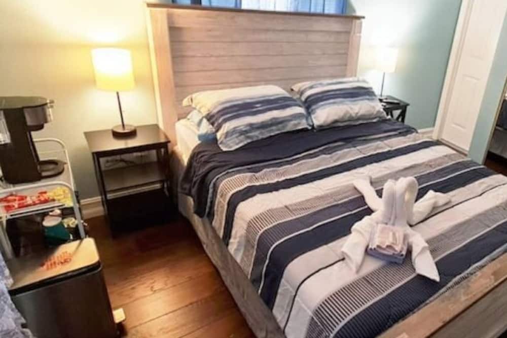 Photo of Bedroom in Seffner Community Alliance
