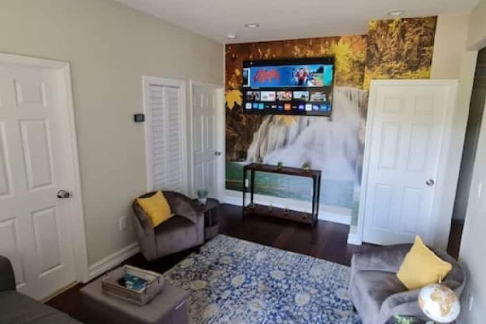 Photo of Bedroom in Seffner Community Alliance