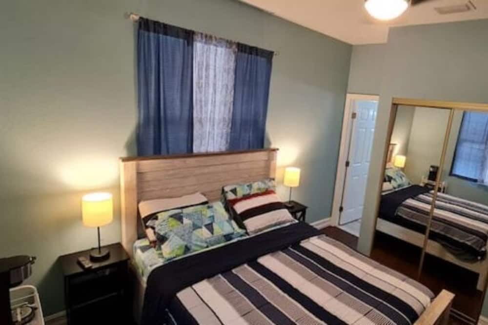 Photo of Bedroom in Seffner Community Alliance
