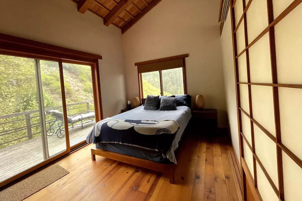 Photo of Bedroom in Big Sur