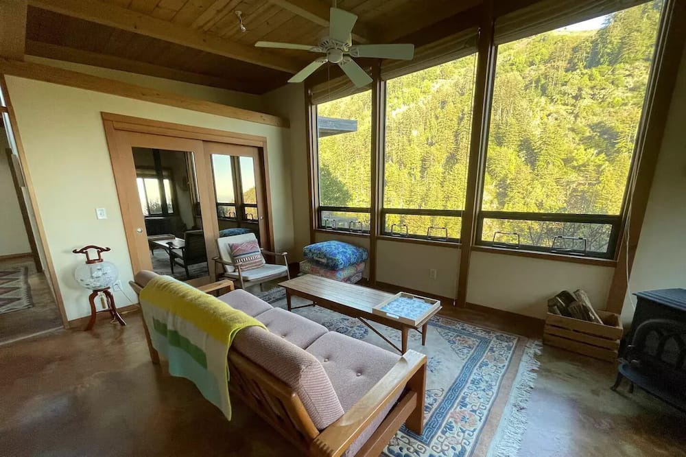 Photo of Bedroom in Big Sur