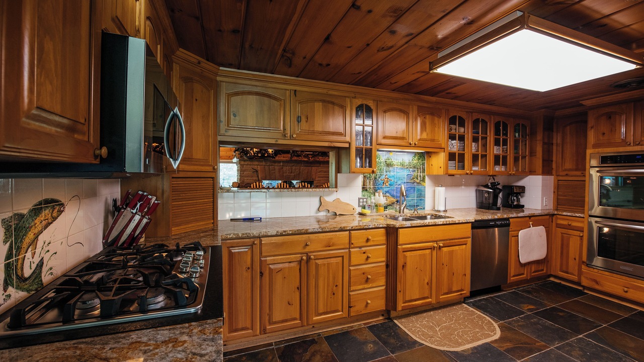 Photo of Kitchen in Grayling
