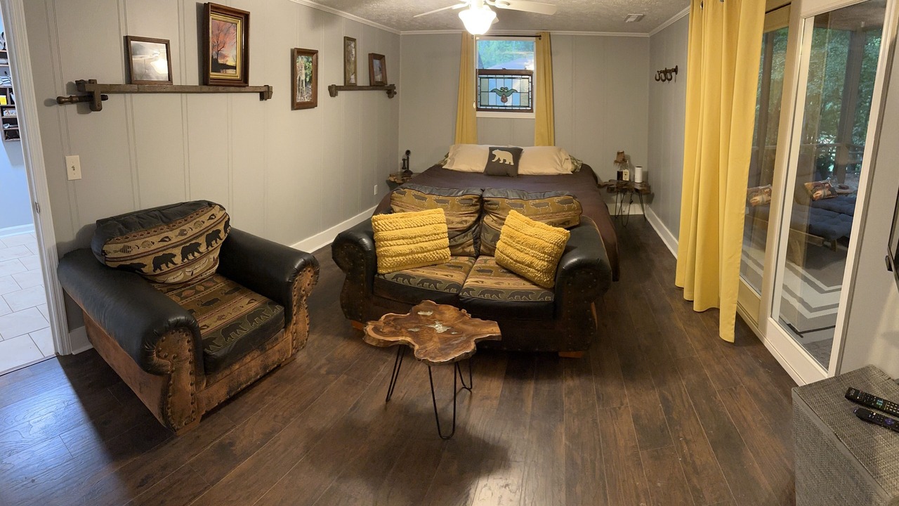 Photo of Livingroom in Tate
